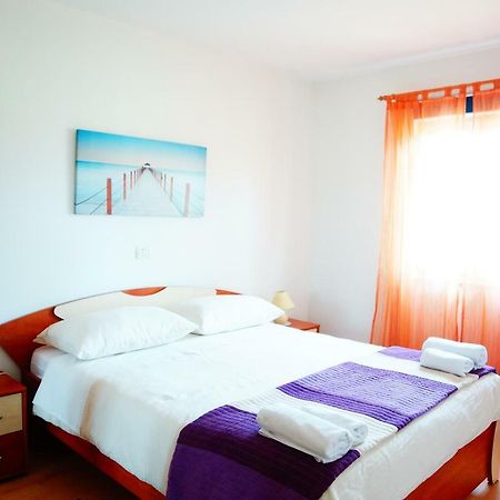 Holiday Home Bura Rovinj Bagian luar foto