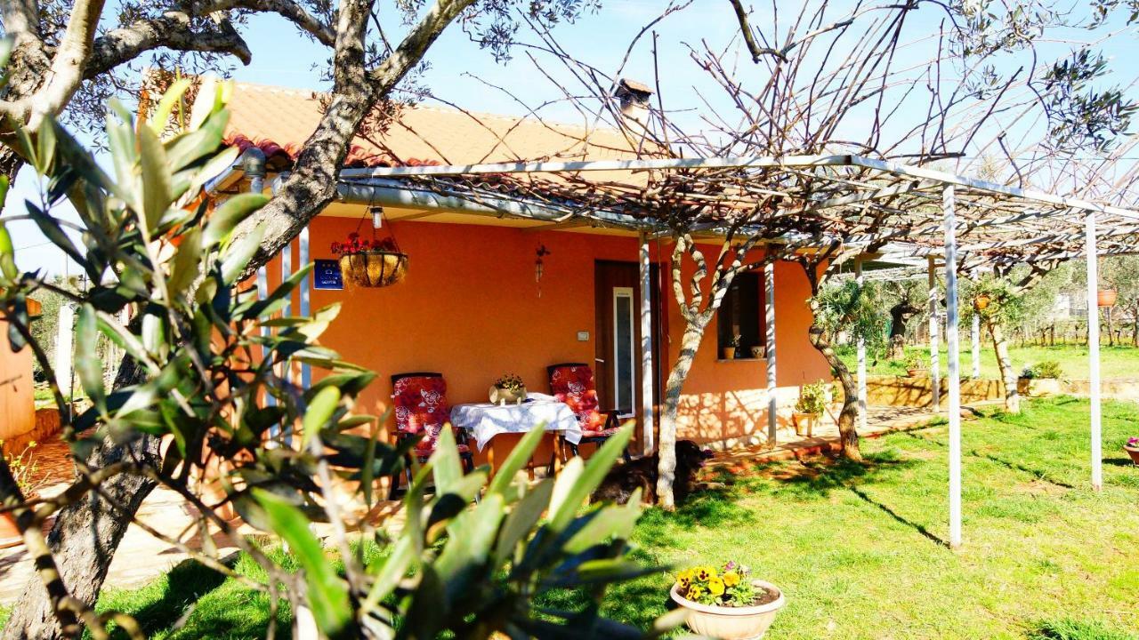 Holiday Home Bura Rovinj Bagian luar foto