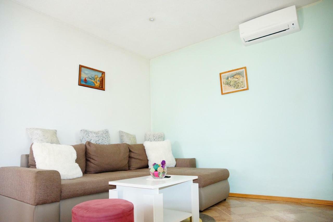 Holiday Home Bura Rovinj Bagian luar foto